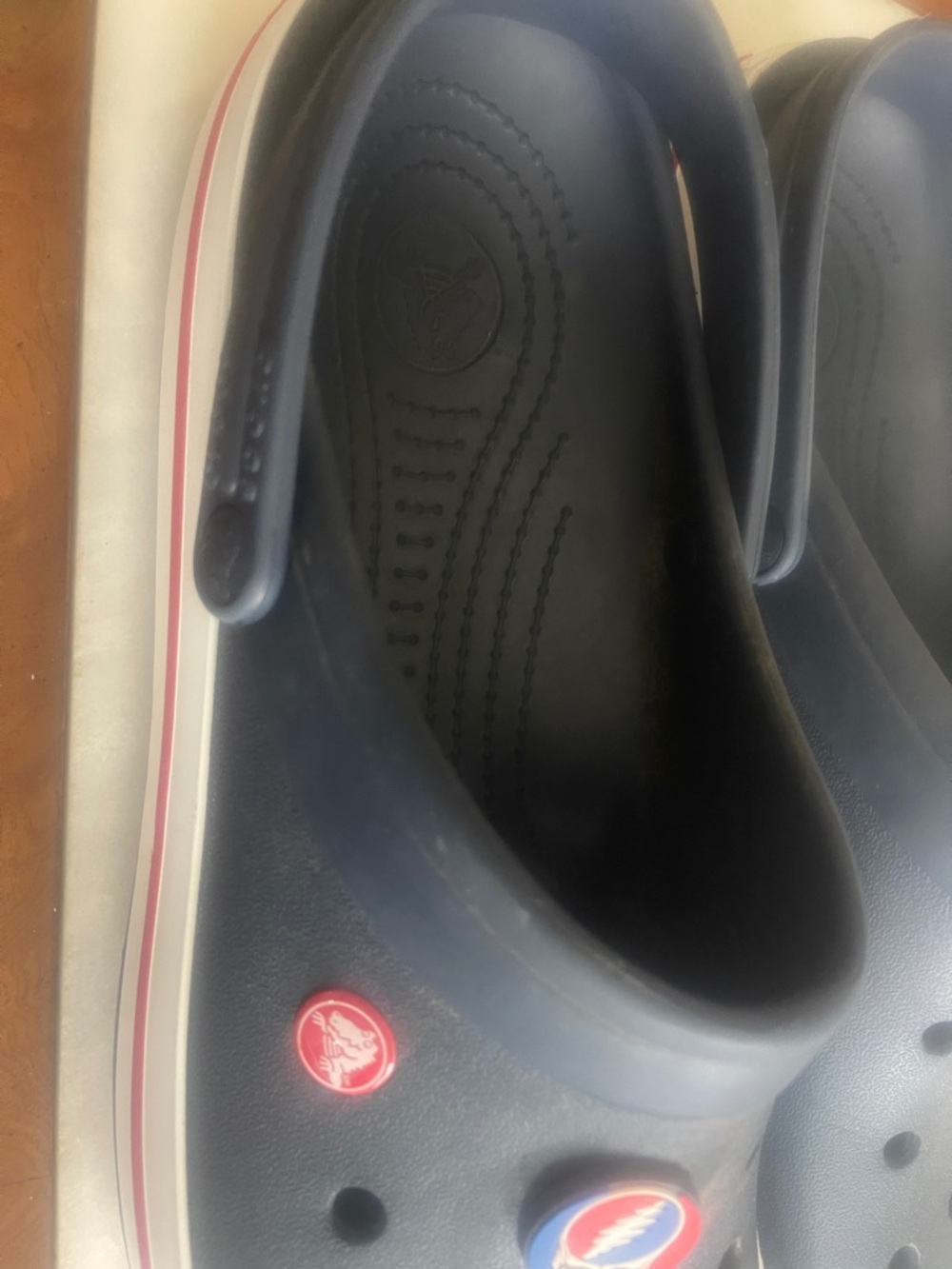 Mens Navy Croc Shoes with Grateful Dead Charm - Picture 2 of 3
